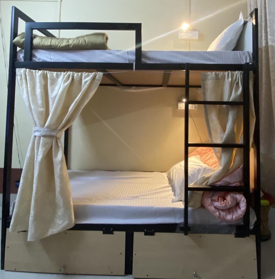 Jawai Bagpackers Hostel Sheoganj Exteriör bild